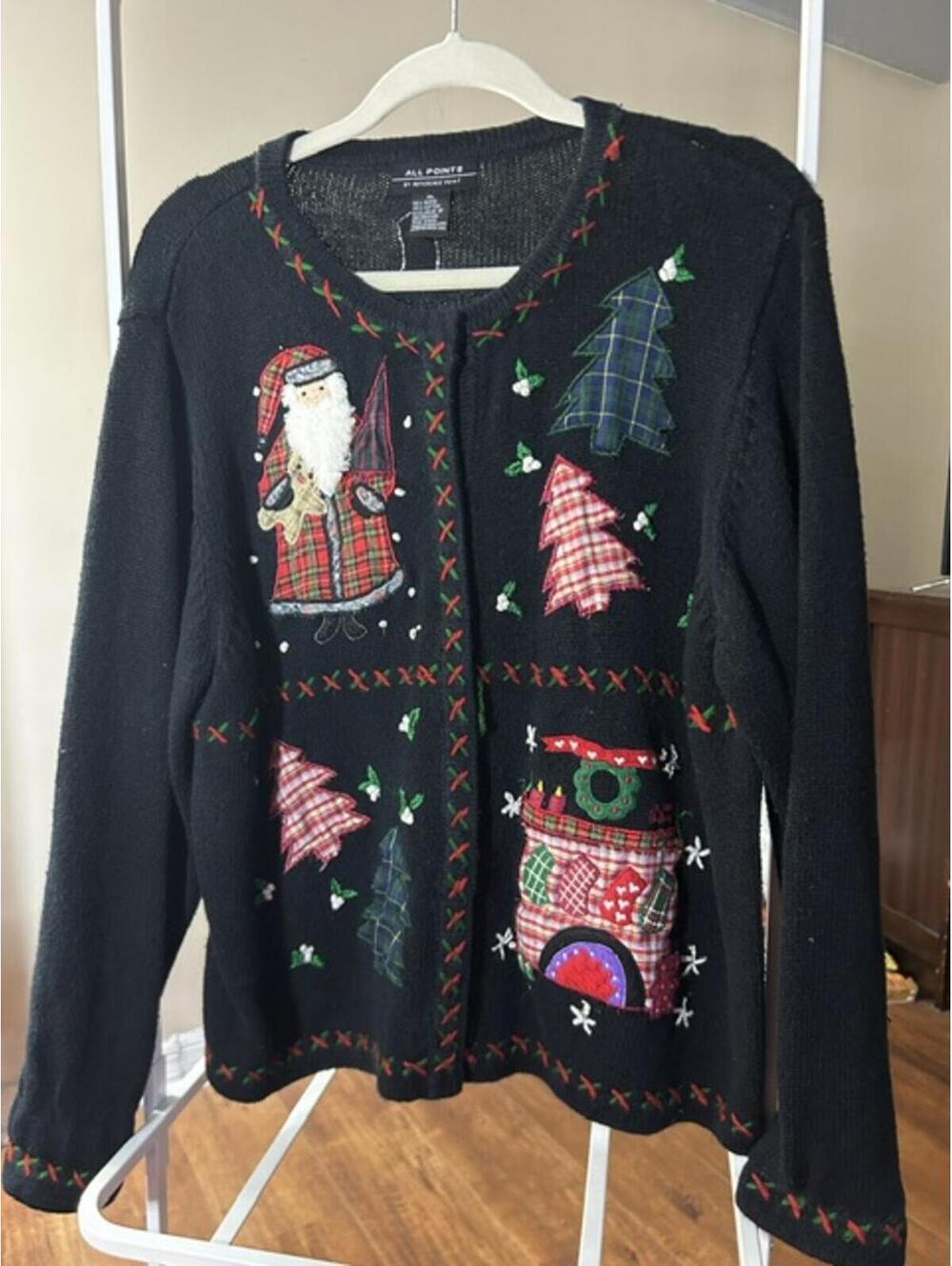All Points Black Christmas Sweater with Santa and Holiday Appliques Sz XL